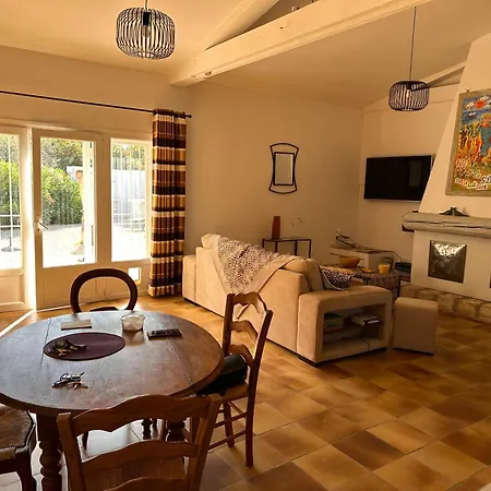 La Maison De 40 Sous Эг-Морт